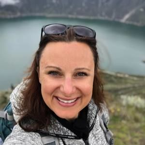 Meet your Posher, Eva